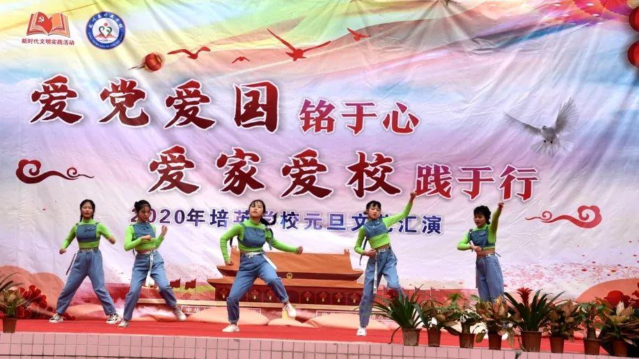 听《中国通史》语音版，知道王朝宦官何以借势用势，权倾一方