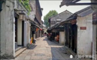 一个已婚男人和一个寡妇同居一年多 这个男人该不该承担责任？游戏画面